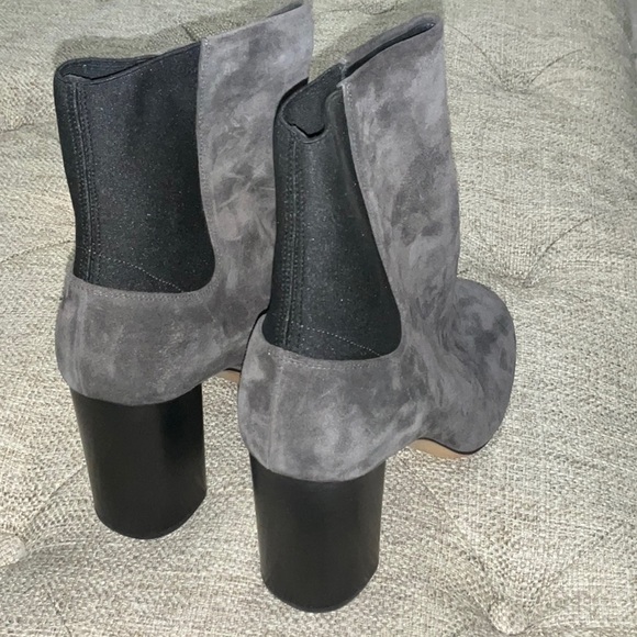 Rag & Bone Gray Suede Women's Ankle Boots - Picture 2 of 3